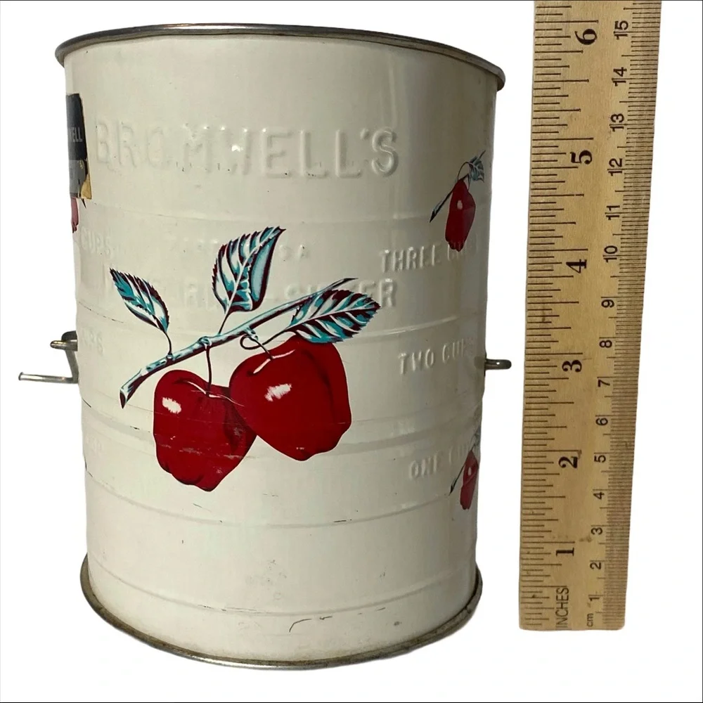 Leigh Bromwell’s Flour Sifter Vintage Apple 3 Cup Farmhouse Country Kitchen